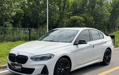 BMW 1 серия, 2022 год, 1 700 004 рублей, 1 фотография