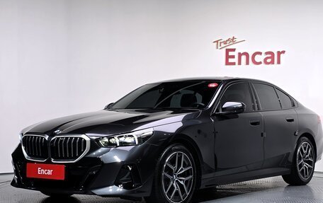 BMW 5 серия, 2026 год, 7 483 006 рублей, 1 фотография