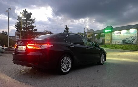 Toyota Camry, 2019 год, 2 580 000 рублей, 3 фотография