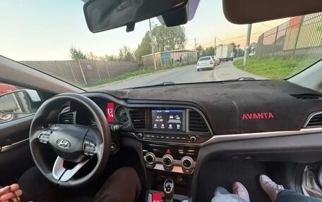 Hyundai Elantra VI рестайлинг, 2018 год, 1 150 000 рублей, 3 фотография