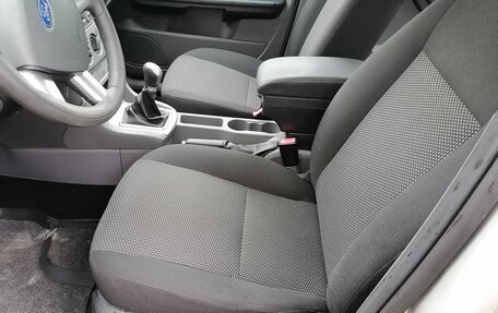Ford Focus II рестайлинг, 2010 год, 669 000 рублей, 18 фотография