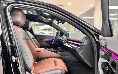 BMW 5 серия, 2025 год, 9 300 000 рублей, 16 фотография