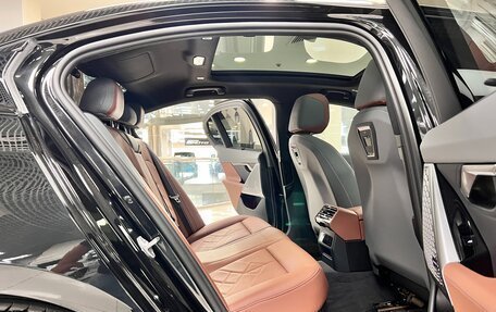 BMW 5 серия, 2025 год, 9 300 000 рублей, 19 фотография
