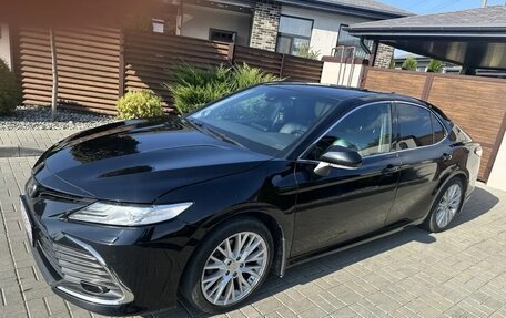 Toyota Camry, 2022 год, 2 750 000 рублей, 9 фотография