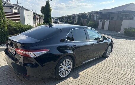 Toyota Camry, 2022 год, 2 750 000 рублей, 8 фотография