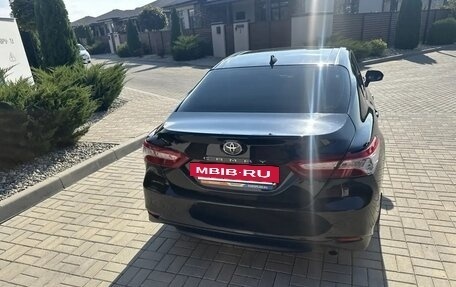 Toyota Camry, 2022 год, 2 750 000 рублей, 14 фотография