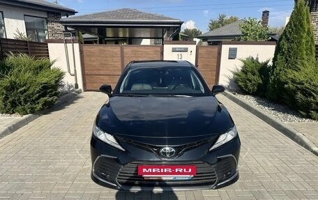 Toyota Camry, 2022 год, 2 750 000 рублей, 15 фотография