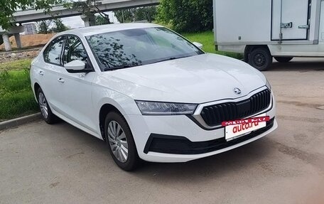 Skoda Octavia IV, 2021 год, 2 600 000 рублей, 2 фотография