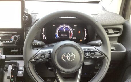 Toyota Sienta, 2025 год, 1 300 217 рублей, 9 фотография