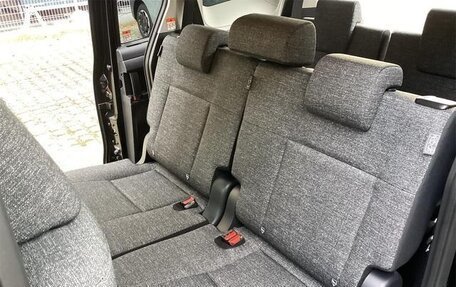 Toyota Sienta, 2025 год, 1 300 217 рублей, 10 фотография