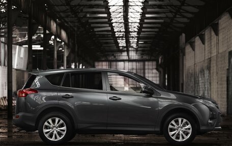 Toyota RAV4, 2013 год, 1 770 000 рублей, 2 фотография
