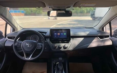 Toyota Corolla, 2022 год, 1 300 000 рублей, 7 фотография