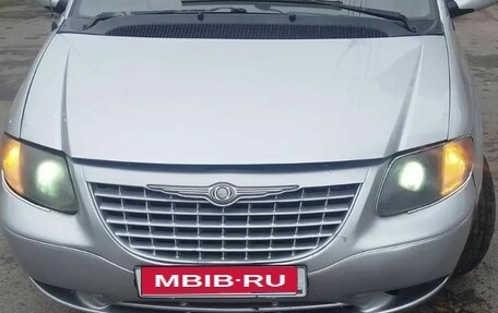 Chrysler Voyager IV, 2001 год, 300 000 рублей, 1 фотография