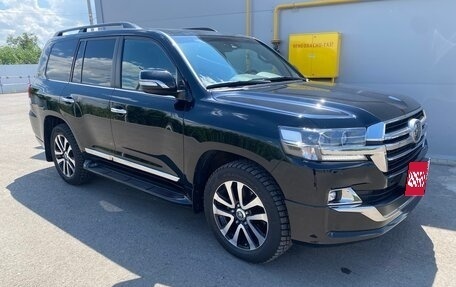 Toyota Land Cruiser 200, 2018 год, 11 200 000 рублей, 4 фотография