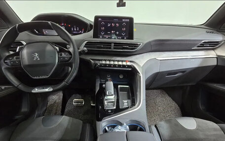 Peugeot 5008 II, 2021 год, 2 420 000 рублей, 5 фотография