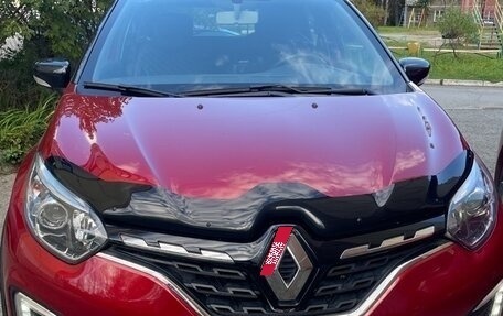 Renault Kaptur I рестайлинг, 2021 год, 1 600 000 рублей, 2 фотография