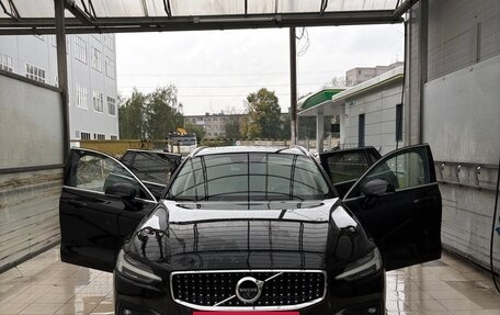Volvo V60 II, 2018 год, 2 100 000 рублей, 23 фотография