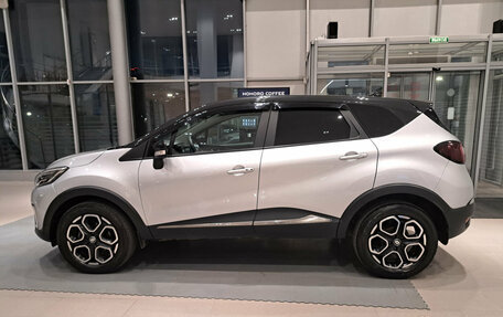 Renault Kaptur I рестайлинг, 2022 год, 1 893 000 рублей, 12 фотография