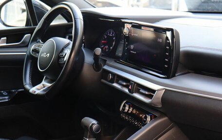 KIA K5, 2021 год, 2 520 000 рублей, 21 фотография