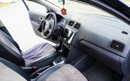 Volkswagen Polo VI (EU Market), 2011 год, 550 000 рублей, 11 фотография
