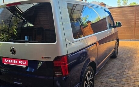 Volkswagen Caravelle T6 рестайлинг, 2020 год, 4 780 000 рублей, 3 фотография