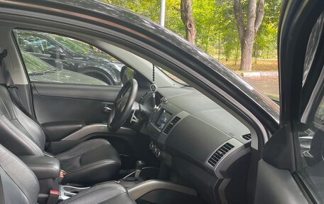 Mitsubishi Outlander III рестайлинг 3, 2010 год, 1 050 000 рублей, 6 фотография
