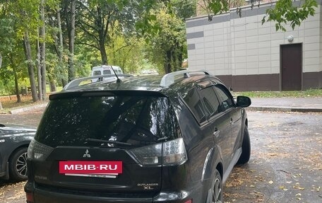 Mitsubishi Outlander III рестайлинг 3, 2010 год, 1 050 000 рублей, 5 фотография