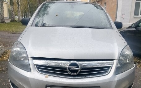 Opel Zafira B, 2013 год, 700 000 рублей, 1 фотография