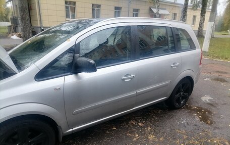 Opel Zafira B, 2013 год, 700 000 рублей, 9 фотография