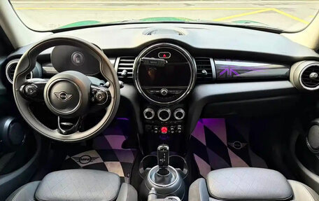 MINI Hatch, 2023 год, 2 340 275 рублей, 8 фотография