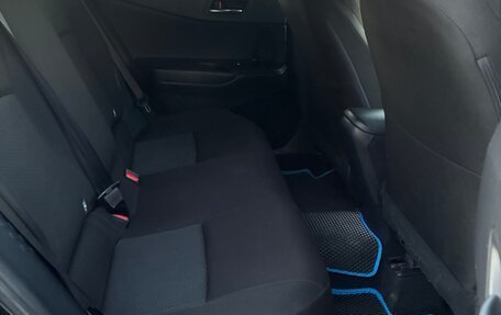 Toyota C-HR I рестайлинг, 2017 год, 1 590 000 рублей, 16 фотография