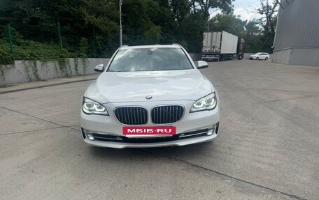 BMW 7 серия, 2013 год, 2 200 000 рублей, 11 фотография