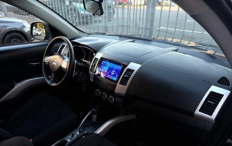 Mitsubishi Outlander III рестайлинг 3, 2008 год, 900 000 рублей, 15 фотография