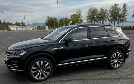 Volkswagen Touareg III, 2021 год, 8 999 999 рублей, 4 фотография