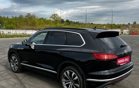 Volkswagen Touareg III, 2021 год, 8 999 999 рублей, 6 фотография