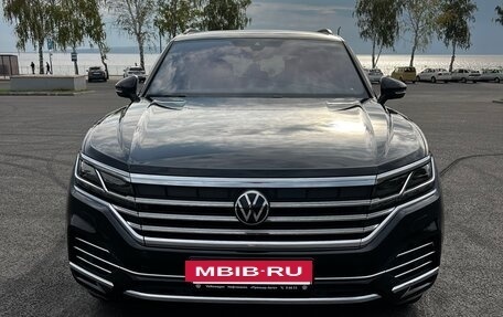 Volkswagen Touareg III, 2021 год, 8 999 999 рублей, 3 фотография