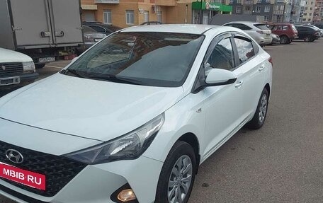 Hyundai Solaris II рестайлинг, 2020 год, 1 200 000 рублей, 1 фотография