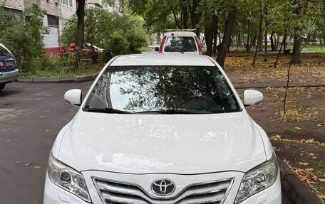 Toyota Camry, 2011 год, 2 000 000 рублей, 1 фотография