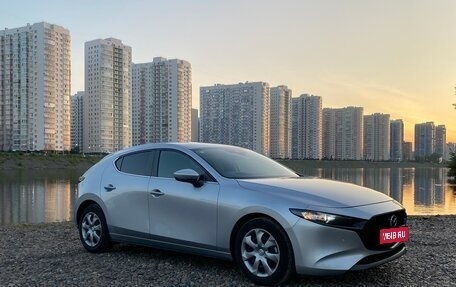 Mazda 3, 2021 год, 1 400 000 рублей, 1 фотография