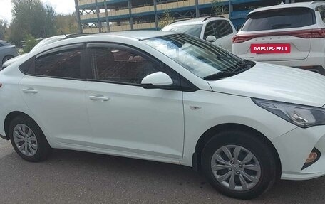 Hyundai Solaris II рестайлинг, 2020 год, 1 200 000 рублей, 4 фотография
