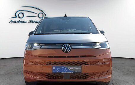 Volkswagen Multivan, 2023 год, 5 100 000 рублей, 3 фотография