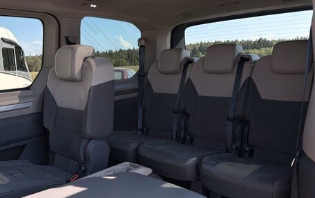 Volkswagen Multivan, 2023 год, 5 100 000 рублей, 20 фотография