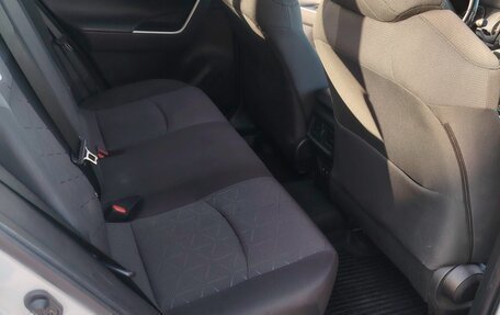 Toyota RAV4, 2022 год, 3 000 000 рублей, 5 фотография