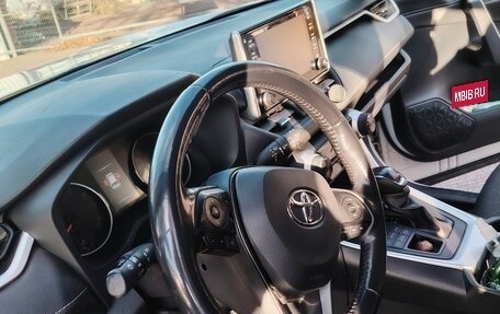Toyota RAV4, 2022 год, 3 000 000 рублей, 3 фотография