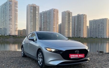 Mazda 3, 2021 год, 1 400 000 рублей, 2 фотография