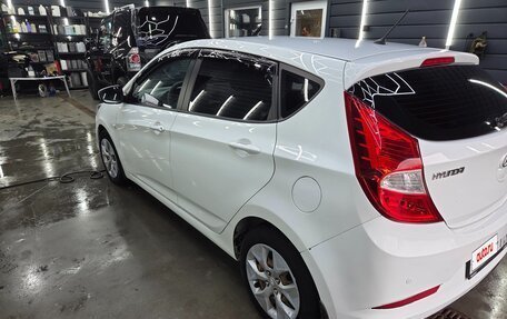 Hyundai Solaris II рестайлинг, 2015 год, 930 000 рублей, 3 фотография