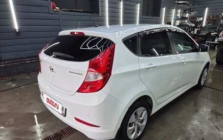 Hyundai Solaris II рестайлинг, 2015 год, 930 000 рублей, 5 фотография