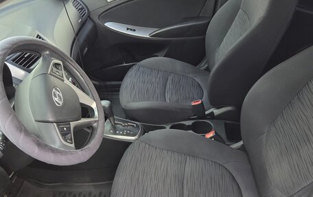 Hyundai Solaris II рестайлинг, 2015 год, 930 000 рублей, 10 фотография