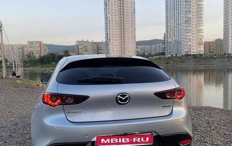 Mazda 3, 2021 год, 1 400 000 рублей, 4 фотография