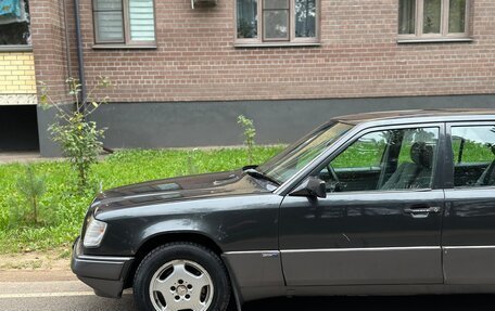 Mercedes-Benz W124, 1990 год, 300 000 рублей, 3 фотография